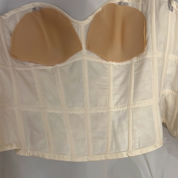 BHLDN | Wtoo | Stunning Bridal Corset with Flower Details Sparkle Lace - Picture 7 of 10